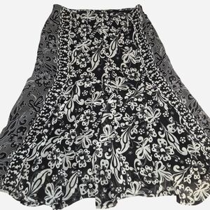 black pattern maxi skirt